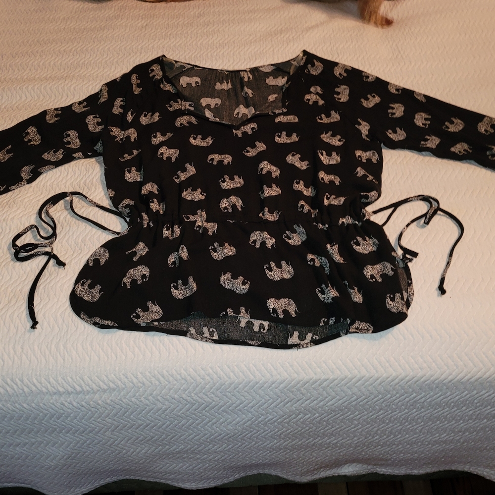 Elephant blouse from Modcloth - Picture 6 of 11
